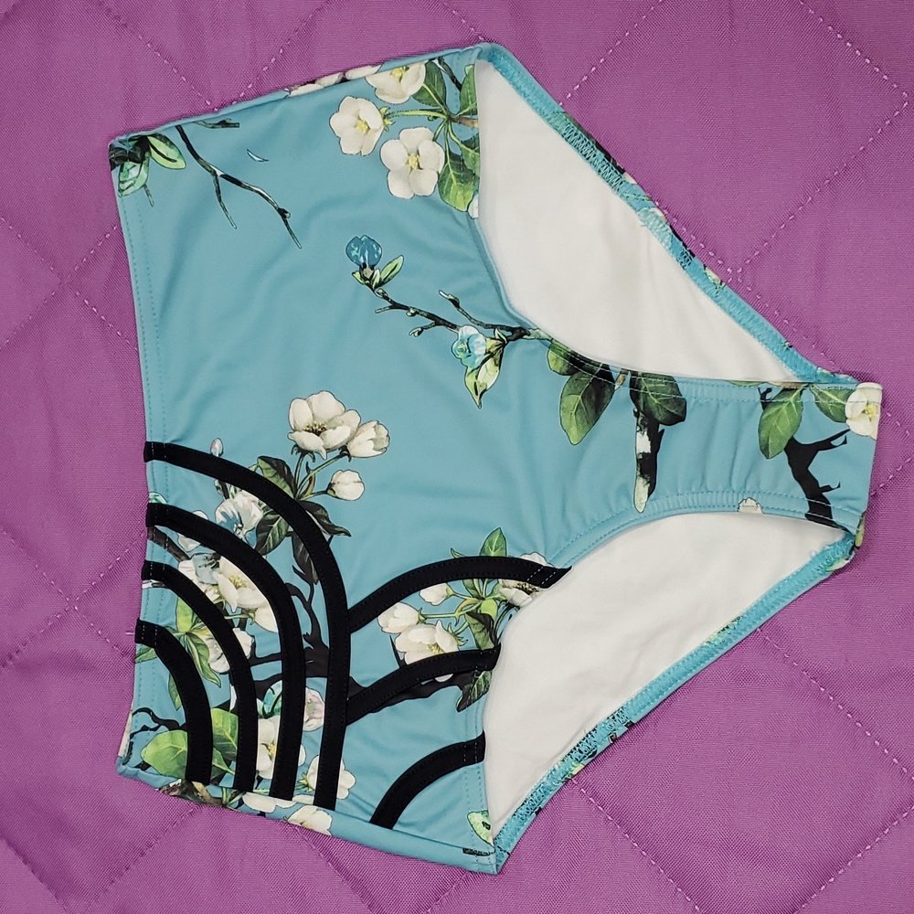 Modcloth high waist bikini bottoms! Size small